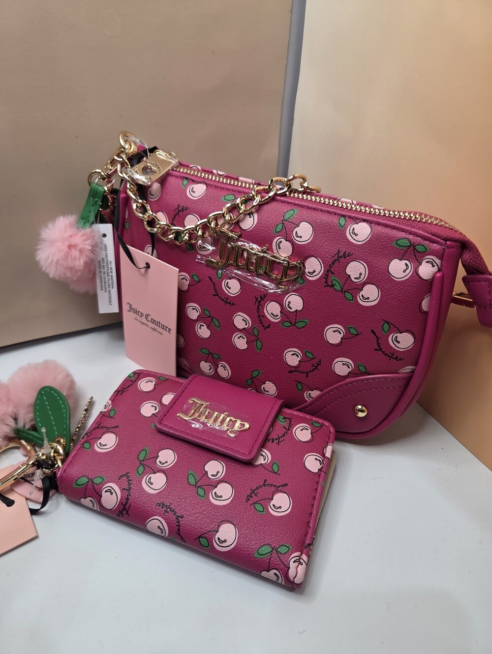 🍒▪️Juicy Couture▪️ Raspberry Cherry Girl Convertible Wristlet Matching Wallet